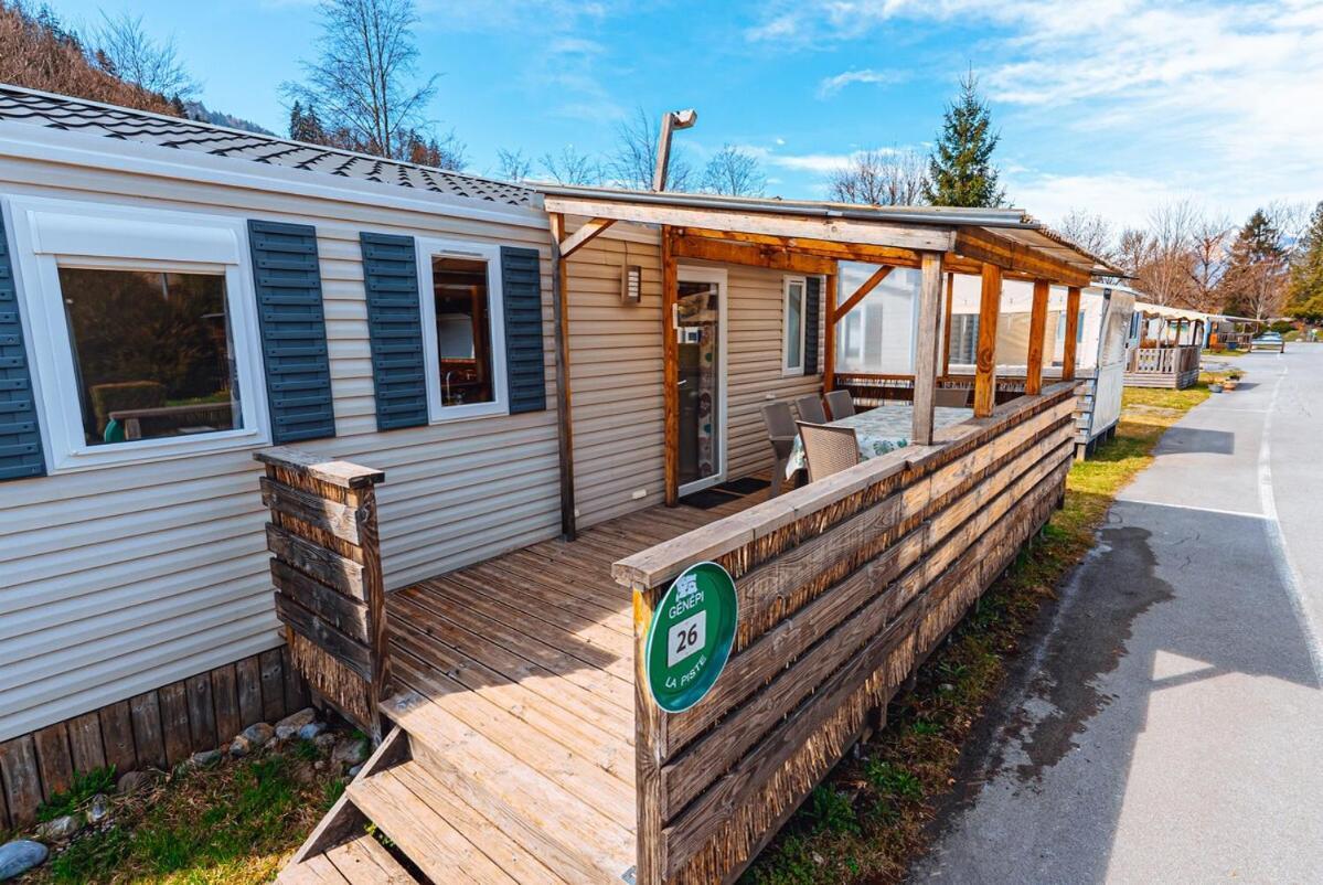 Bungalow 3 Chambres Pour 6 Pers Avec Climatisation Camping 3 Etoiles Samoëns Eksteriør bilde